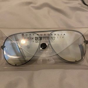 Lightly worn reflective Quay Sunglasses